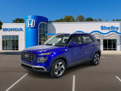 Used 2025 Hyundai Venue SEL image 4