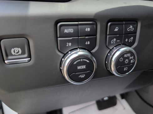 Used 2025 GMC Sierra 1500 AT4X AWD/4WD image 24