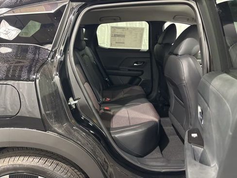 New 2026 Nissan Kicks SR w/ Cold Weather Package AWD/4WD image 12