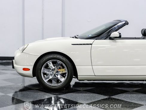 Used 2002 Ford Thunderbird image 23