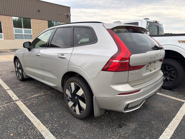 Used 2024 Volvo XC60 T8 Ultimate w/ Climate Package AWD/4WD image 4