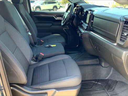 Used 2023 Chevrolet Silverado 1500 LT w/ Protection Package RWD image 8