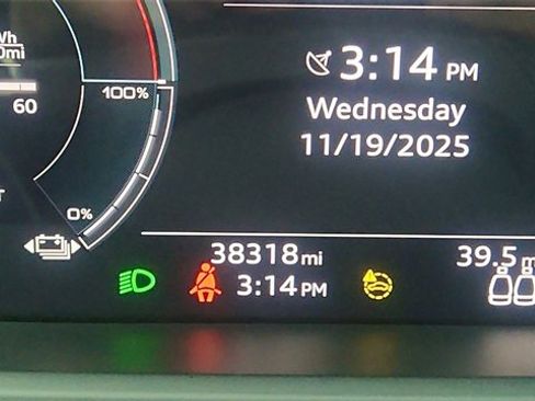 Used 2022 Audi e-tron GT Prestige w/ Prestige Package image 40