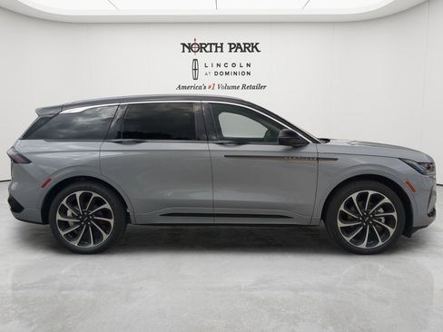 New 2026 Lincoln Nautilus Black Label AWD/4WD image 2