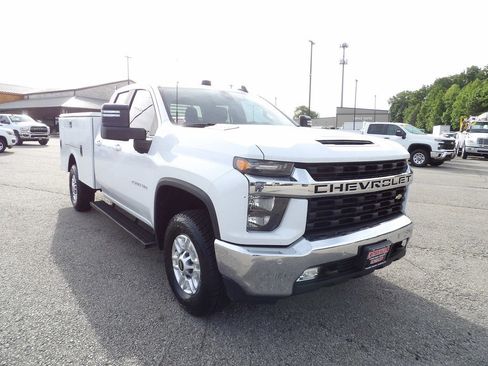 Used 2020 Chevrolet Silverado 2500 LT w/ Convenience Package AWD/4WD image 11