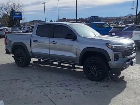 Used 2024 Chevrolet Colorado Z71 w/ Z71 Convenience Package 2 image 3