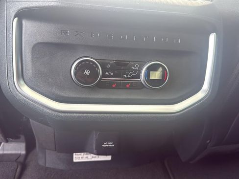 Used 2025 Ford Expedition Max Platinum image 16