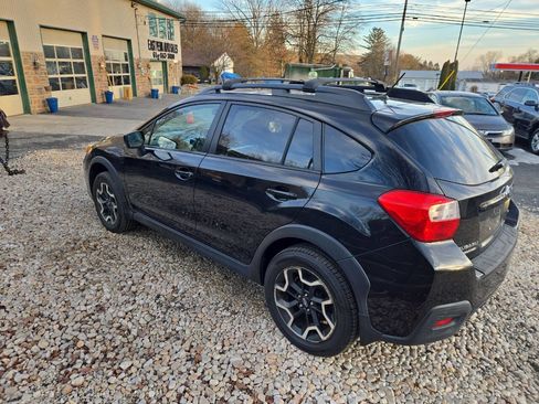 Used 2016 Subaru Crosstrek 2.0i Premium image 3