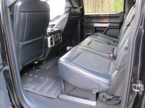 Used 2022 Ford F250 Lariat w/ Lariat Value Package image 19