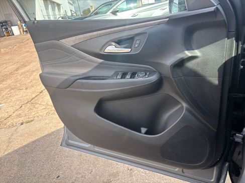 Used 2025 Buick Envista Sport Touring image 20