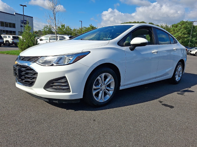 Used 2019 Chevrolet Cruze LS w/ LS Convenience Package FWD image 3