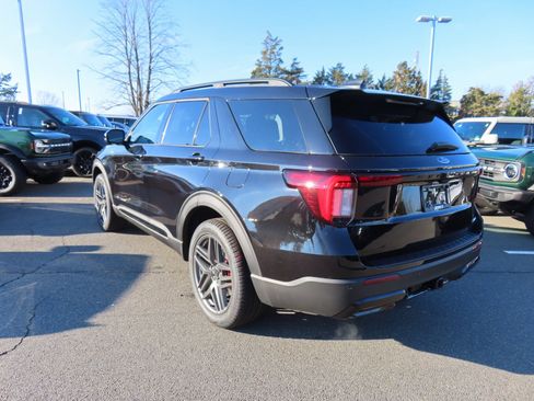 New 2026 Ford Explorer ST-Line w/ ST-Line Street Pack image 6