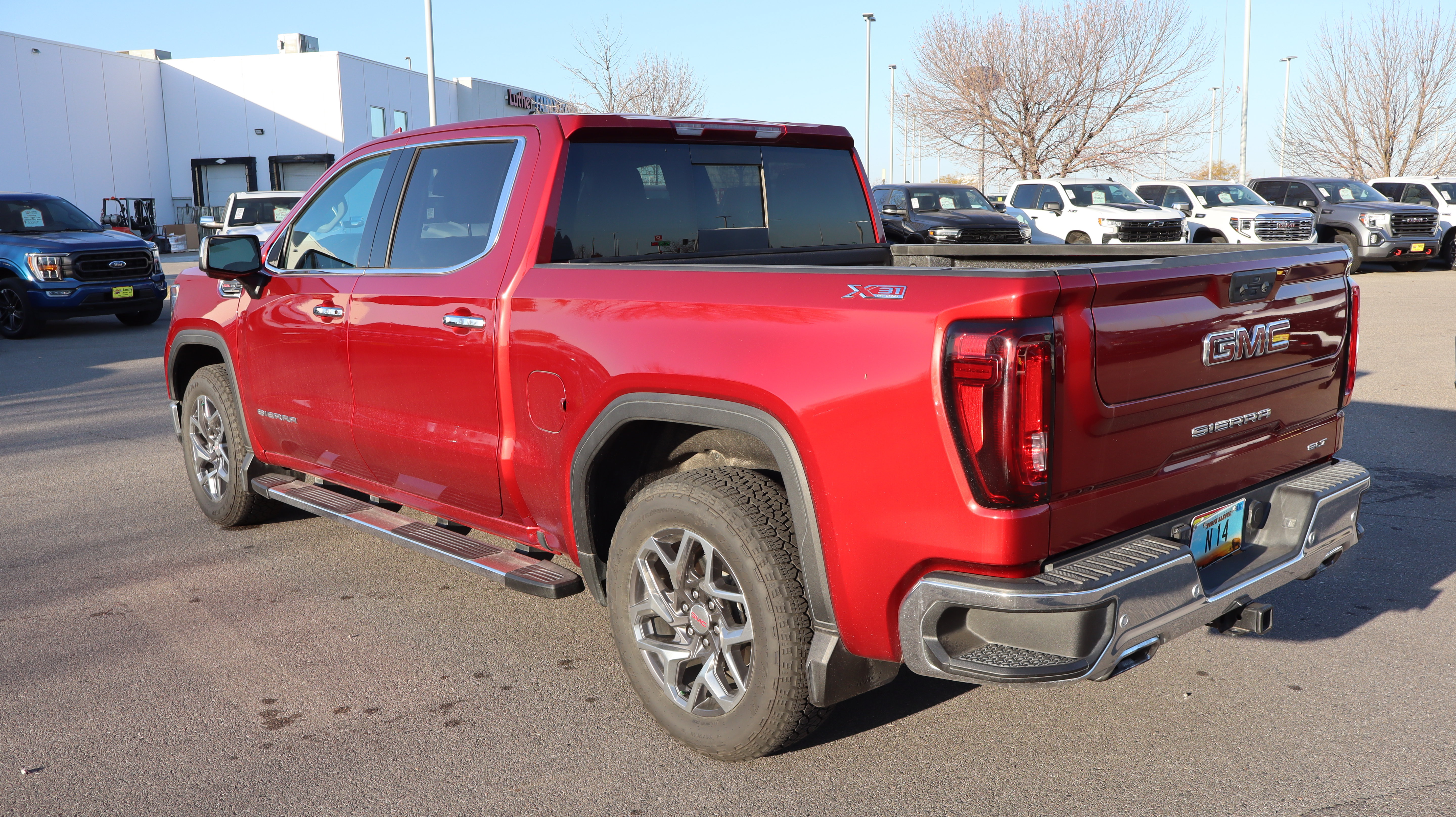 Used 2026 GMC Sierra 1500 SLT w/ SLT Premium Plus Package AWD/4WD image 5