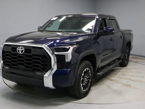 Used 2025 Toyota Tundra SR5 w/ TRD Off-Road Package AWD/4WD image 7