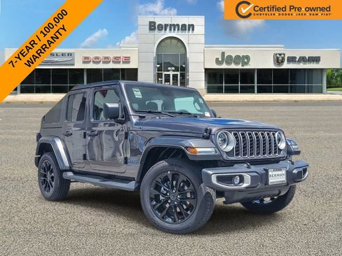 Certified 2025 Jeep Wrangler Unlimited Sahara AWD/4WD image 1