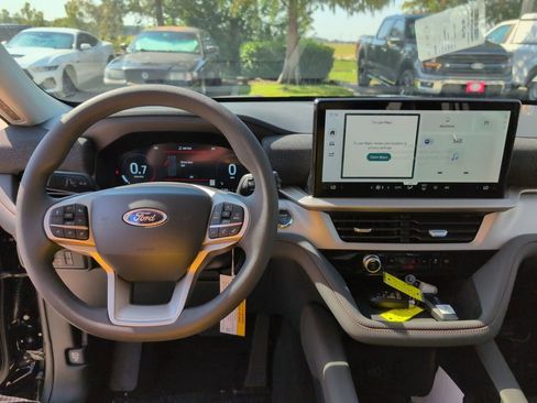 New 2026 Ford Explorer Active image 18