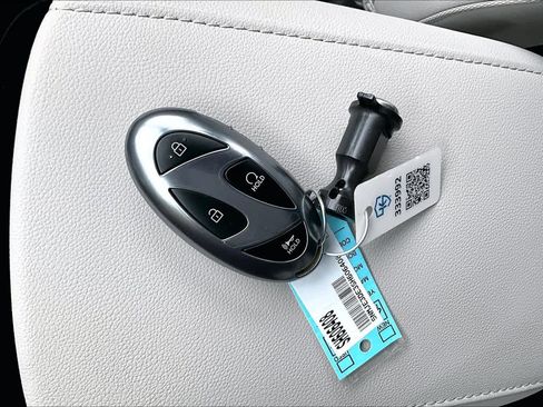 Used 2025 Hyundai Tucson Limited FWD image 15