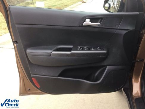 Used 2017 Kia Sportage LX image 26