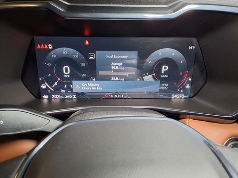 Used 2024 GMC Canyon AT4 image 12