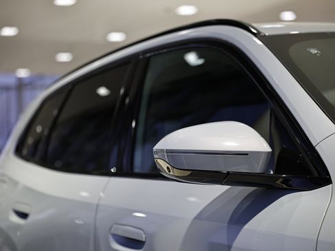 New 2026 BMW X3 xDrive30 w/ Premium Package image 3