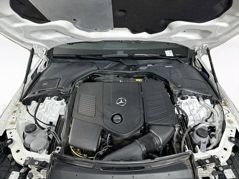 Used 2025 Mercedes-Benz C 300 4MATIC Sedan image 33