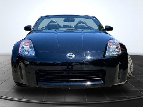 Used 2004 Nissan 350Z Touring RWD image 3