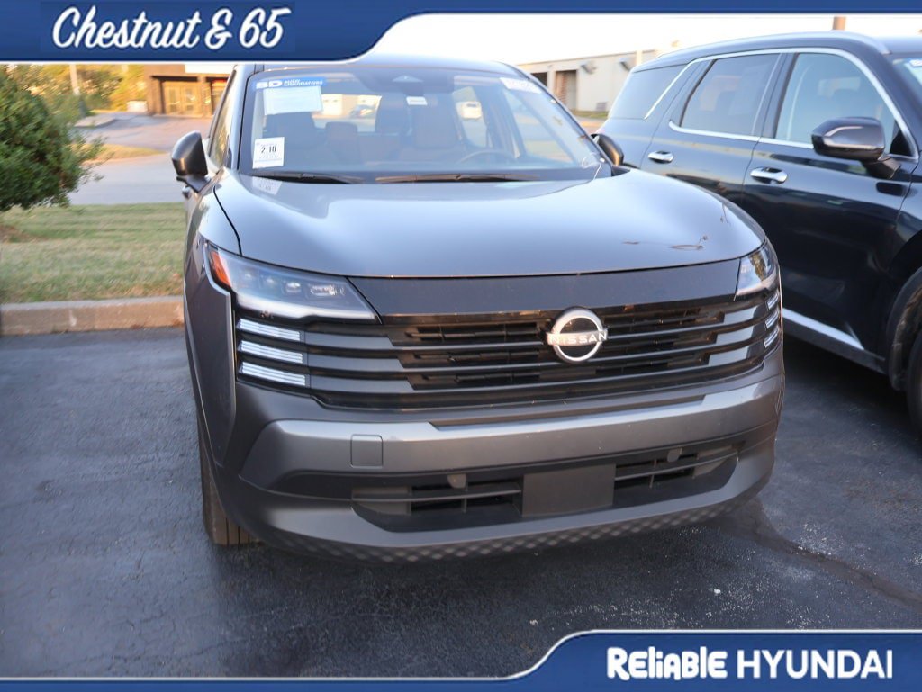 Used 2025 Nissan Kicks S FWD image 4