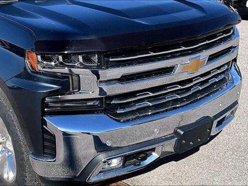 Used 2019 Chevrolet Silverado 1500 LTZ w/ LTZ Premium Package AWD/4WD image 29