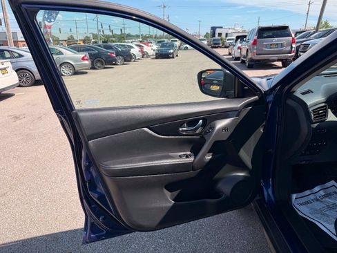 Used 2019 Nissan Rogue SL w/ Premium Package AWD/4WD image 18