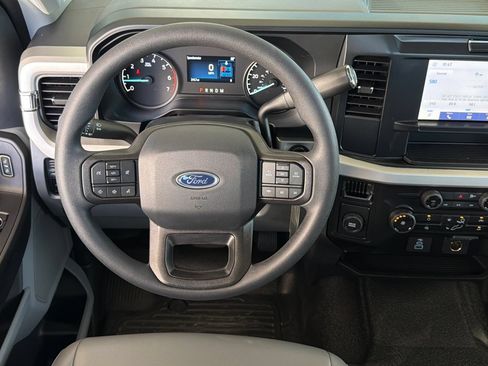 New 2026 Ford F250 XL w/ XL Chrome Package RWD image 15