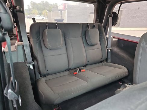 Used 2021 Jeep Wrangler Sport AWD/4WD image 12