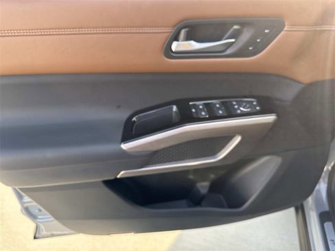 Used 2024 Nissan Pathfinder Platinum w/ Cargo Package image 18