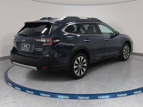 Used 2024 Subaru Outback Touring AWD/4WD image 6