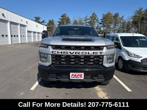 Used 2022 Chevrolet Silverado 2500 Custom w/ Custom Convenience Package image 3