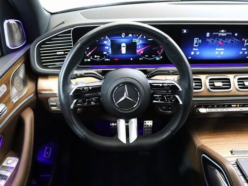 Used 2024 Mercedes-Benz GLS 450 4MATIC w/ AMG Line Exterior image 5
