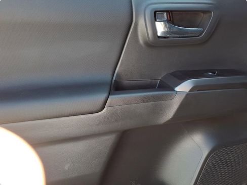 Used 2023 Toyota Tacoma TRD Sport AWD/4WD image 13