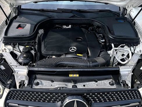 Used 2021 Mercedes-Benz GLC 300 4MATIC w/ AMG Line image 12