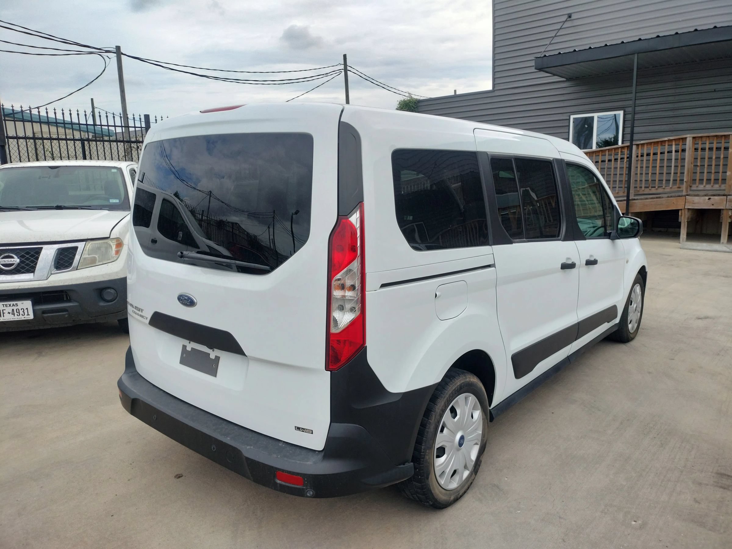 Used 2022 Ford Transit Connect XL FWD image 8