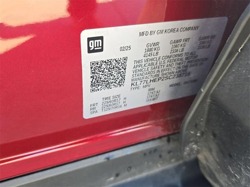 Used 2025 Chevrolet Trax LT w/ LT Convenience Package image 35