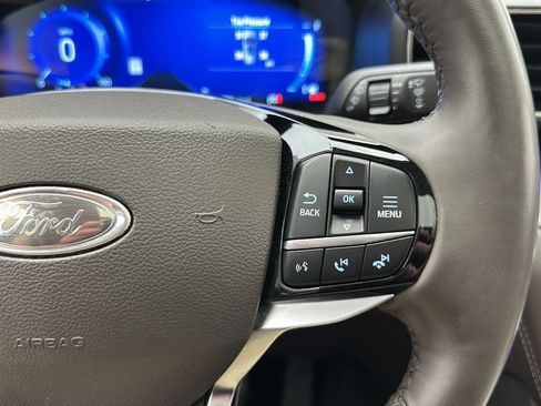 Used 2023 Ford Explorer Platinum w/ Technology Package AWD/4WD image 20
