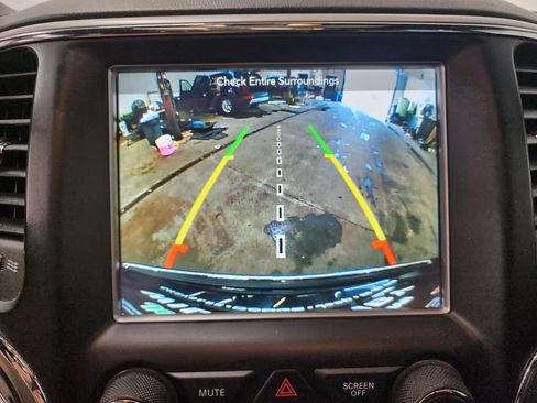 Used 2018 Jeep Grand Cherokee Overland AWD/4WD image 20
