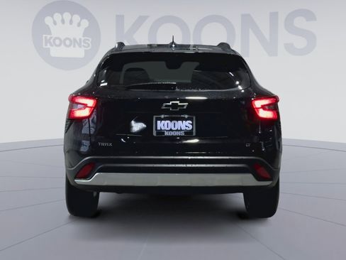 New 2026 Chevrolet Trax LT w/ Sunroof Package image 10