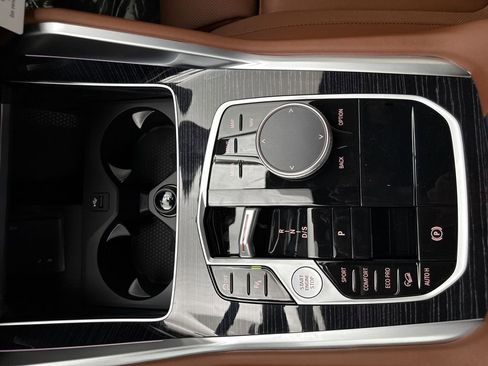 New 2027 BMW X6 xDrive40i image 21