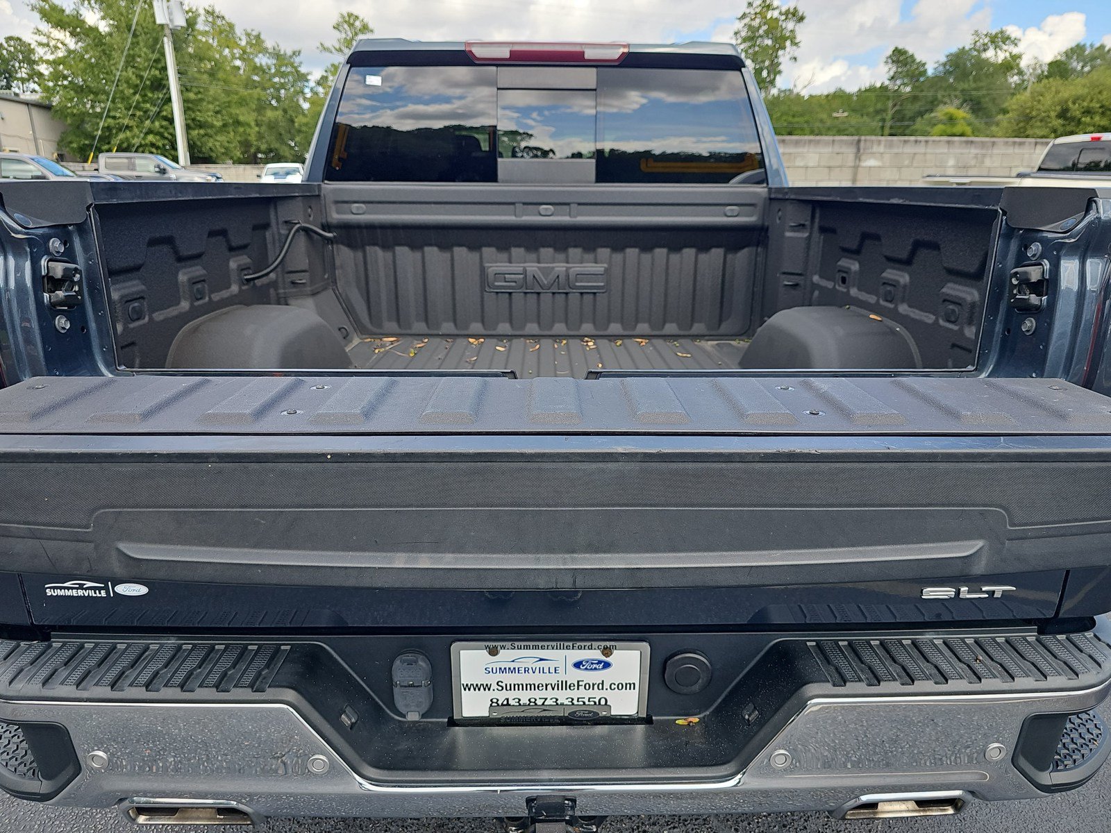 Used 2020 GMC Sierra 1500 SLT w/ SLT Premium Plus Package AWD/4WD image 12