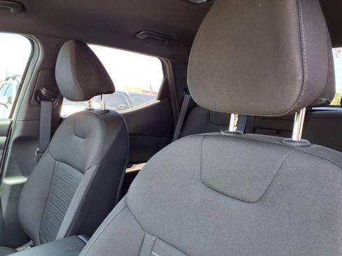Used 2025 Hyundai Santa Cruz SE FWD image 17