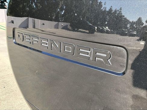 Used 2023 Land Rover Defender 110 V8 image 7