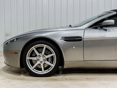 Used 2008 Aston Martin V8 Vantage Roadster RWD image 3
