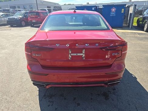 Used 2022 Volvo S60 B5 Momentum w/ Climate Package AWD/4WD image 6