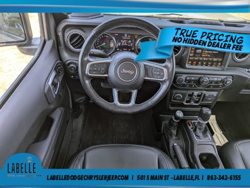 Used 2023 Jeep Wrangler Unlimited Sahara w/ Cold Weather Group AWD/4WD image 15