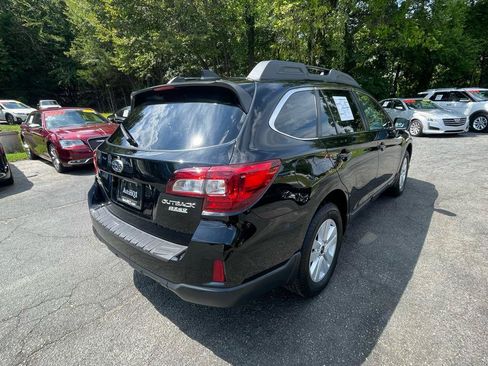Used 2016 Subaru Outback 2.5i Premium AWD/4WD image 8